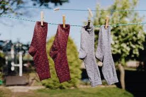 dry clothes outdoors